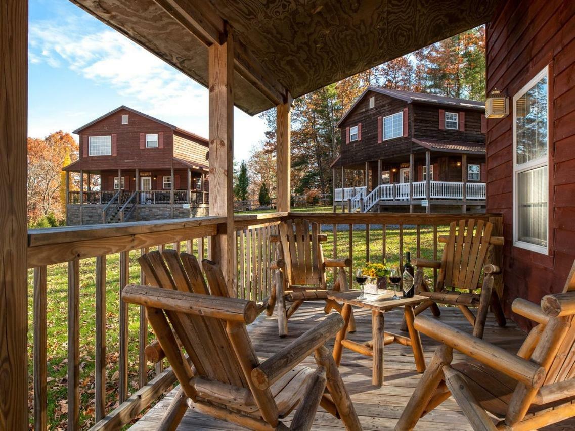 Pipestem Spa, Event Center And Mountain Chalets Exterior photo