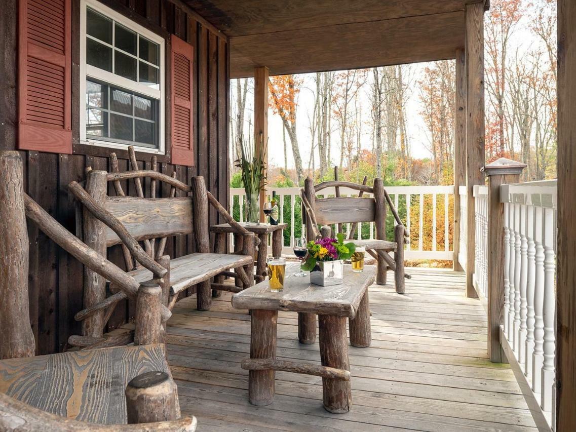 Pipestem Spa, Event Center And Mountain Chalets Exterior photo