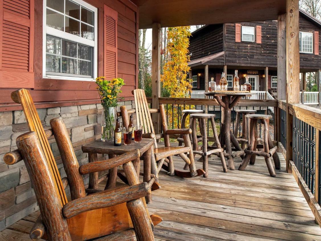 Pipestem Spa, Event Center And Mountain Chalets Exterior photo